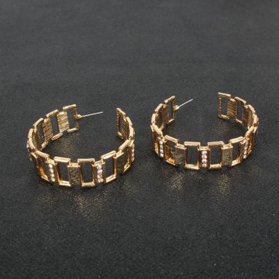 China 2021 Creative Personality Alloy Women's Earring Jewelry Gold Simple C-Shaped Earrings For Wholesale for sale