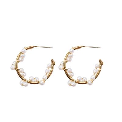 China Newcomer C shape metal earring simple simple circle earrings semicircle winding bead creative wild pearl earrings for sale