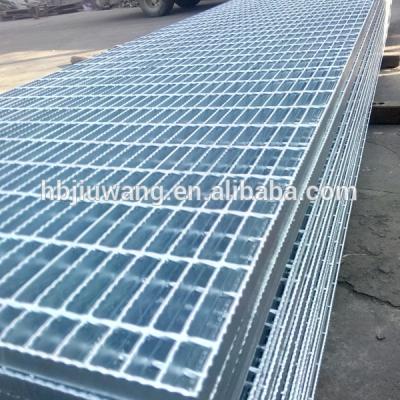 China Singapore Industrial Market 32*5mm/30/100 Serrated Outdoor Steel Grating for sale