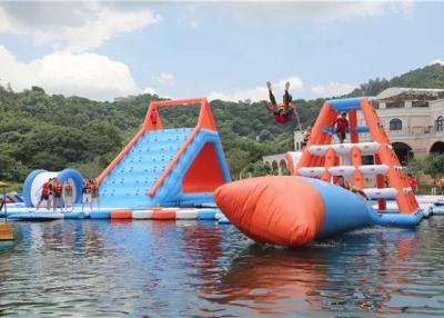 China Estilo apretado del agua del patio del aire inflable gigante del equipo para al aire libre en venta