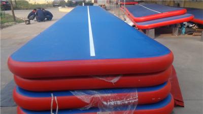 China Professional Inflatable Air Tumble Track Mat Blue Red 20m Bouncy Tumbling Mat for sale