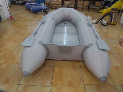 China Barco inflable del Pvc del kajak verde de 4 personas para pescar color modificado para requisitos particulares en venta