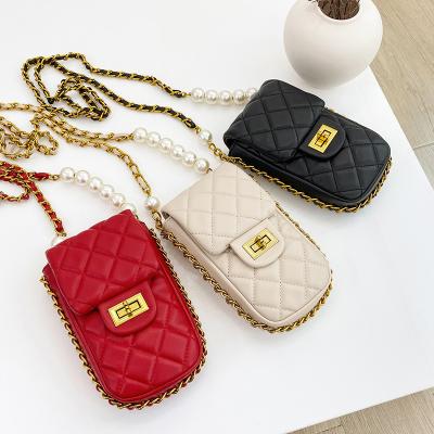 China Waterproof 2021 Hot Women Bead Chain Purse Cross - Body Phone Bags for sale