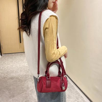 China 2022 Guangzhou Designer PORTABLE Bags For Women Ladies Handbags Wholesale High Quality Cosmetic Bags And Cases for sale