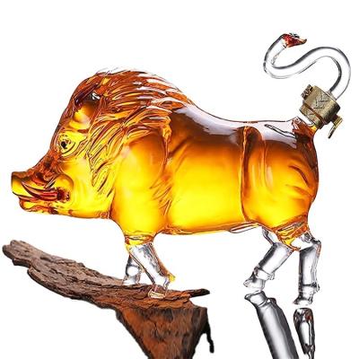 China High Quality Clear Glass Liquor Animal Decanter Wine Decanters, 1000ML Wild Boar Decanter Centrifugal Wine Dispenser For Wine Whiskey for sale