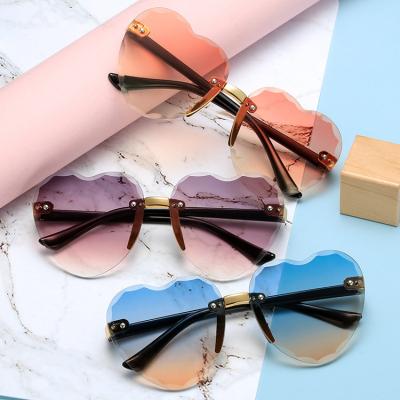 China 2021 Fashoion Children's Sunglasses Children's Sunglasses With Cartoon Design Sunglasses Girls Heart Sunglasses Children for sale