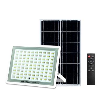 중국 ROAD high lumen landscape floodlight lamp Ip66 water proof 100W 200W 300W outdoor solar led floodlight focos solares 판매용