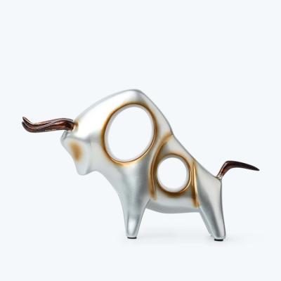 China Modern Crafts of Antique Art Grazing Bull Resin for Home and Office Decor 2 Packs for sale