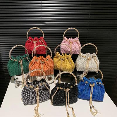 China 2023 High Quality Women's Diamond Bucket Bag Crystals Handbags Luxury Women Evening Clutch Bag for sale