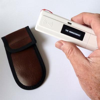 China Taschen-Tiermikrochip-Scanner 134.2KHz RFID mit 1,04“ LCD-Anzeichen zu verkaufen