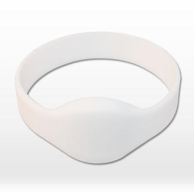 China Oval Face NFC Silicone Wristband , White RFID Event Wristbands With Multi Colors for sale