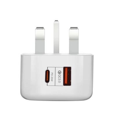 China Mobile Phone Original Quality 20W UK Plug Charger For Apple iPhone 13 Mini Pro Max Fast Charging Palladium USB C Power Adapter 3 Pin Plug for sale