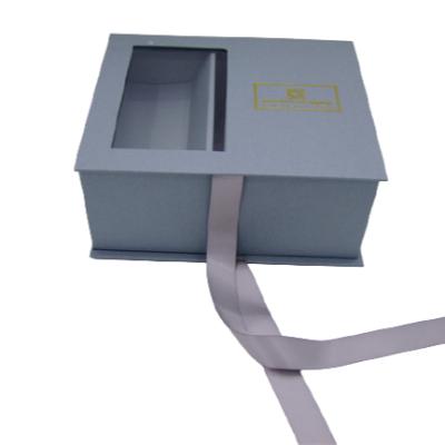 China Handmade Wholesale Gift Box With Window Ribbon Closure Gift Box For Garment Wig for sale