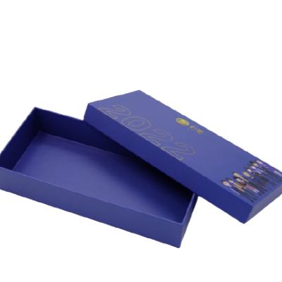 China Recyclable Flap Lid Packaging Cardboard Bespoke Magnetic Closure Custom Gift Box Customized for sale