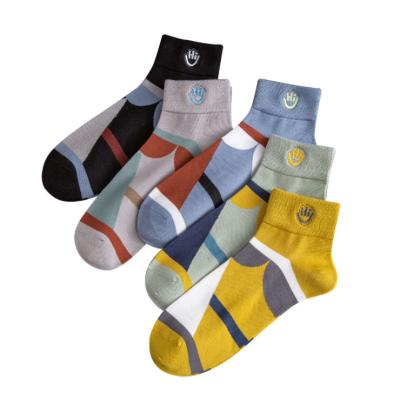 China Embroidery Fiber Breathable Spring Breathable And Cool Color Matching High Quality Bamboo Socks for sale