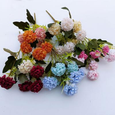 China Hot Sale 7 Heads 30cm Silk Dandelion Artificial White Chrysanthemum Flower Ball For Wedding Home Decoration for sale