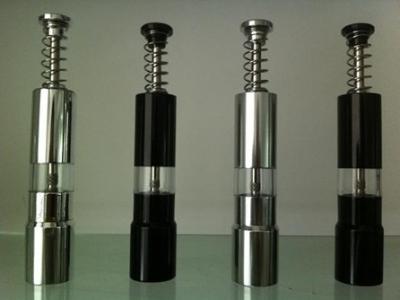 China Glass Handle Mini Stainless Steel Pepper Mills For Home Kitchen for sale