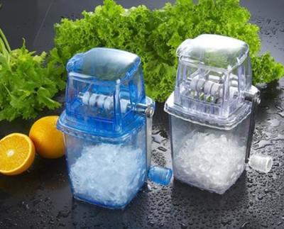 China 100mL PP Plastic Manual Ice Crushers for home kitchen use for sale