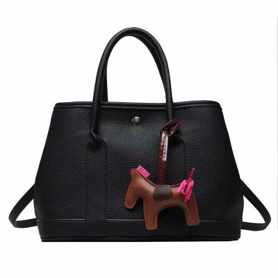 China Fashion PU Leather Shoulder Bag Black Embroidery Ladies Shopping Bag PU Leather Handbag for sale