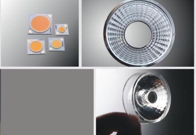 Chine Le rond commercial 25W Downlights mené rabattable réglable a enfoncé l'éclairage à vendre