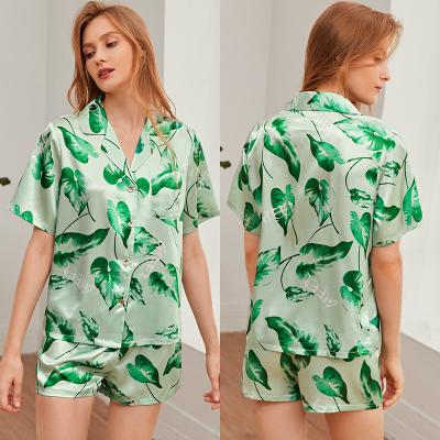 China Christmas Gift Set QUICK DRY Matching Satin Printed Short Sleeve Women Christmas Pajamas for sale