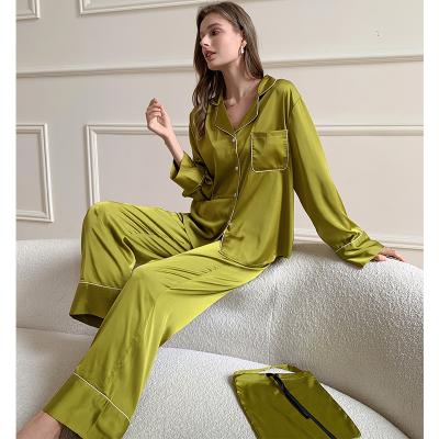 China Factory Price Wholesale QUICK DRY Sleep Wear Cartoon Christmas 2 Pcs Pants Sets Button Up Plus Size Silk Pajamas Set Women for sale