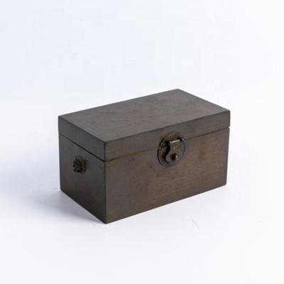 China Simple Modern Hot Selling Small Souvenir Wooden Boxes Graduation Craft To Decorate for sale