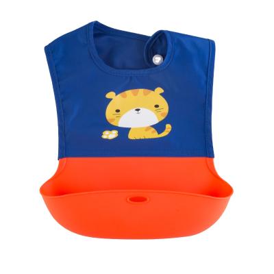 China 2021 new baby's waterproof and oil-proof soft and comfortable silicone antibacterial eating bib for sale