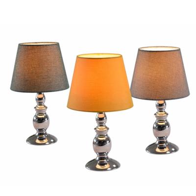 China Fashion modern wholesale home factory bedside decorative metal table lamp for sale