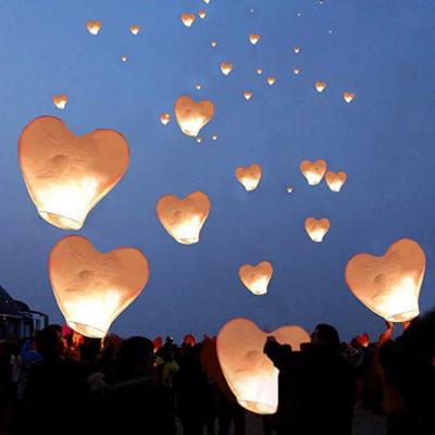 China Wholesale Cheap Wedding Biodegradable Europe Nicro Heart Shape Lantern Sky Chinese Flying Wish Lanterns for Wedding Festival for sale