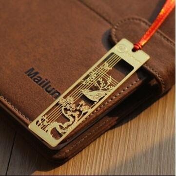 China China Custom Korean Style Etched Metal Bookmark for sale