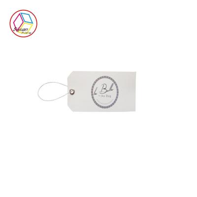 China Luxury White Cardboard Paper UV Coated Logo With String Eco - Friendly for sale