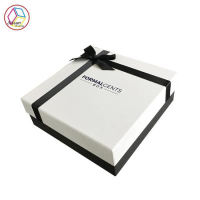 China Recyclable Fancy Paper Gift Box / Plain White Gift Box With Bowknot for sale