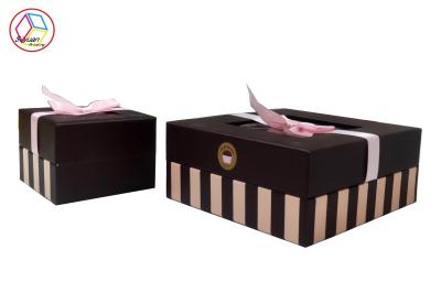 China Personalized Coated Paper Cupcake Gift Boxes with Plastic Insert for sale