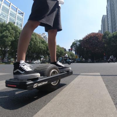 China 1000W Big Tire All Terrain Self Balance One Wheel Electric Scooter 26km/h Electric Unicycle Off-Road Skateboard < 10Ah for sale