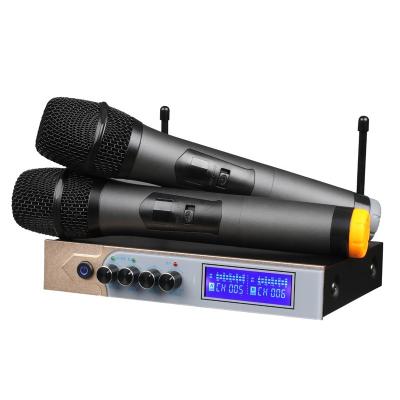 China Protable Wireless Microphone UHF Dual Channel Karaoke Mic Handheld Microphone System with LCD Show karaoke MIC for sale