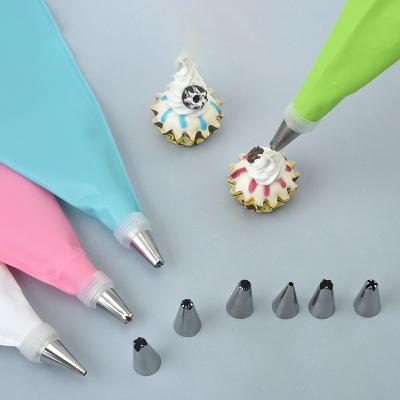 China Disposable Spout Combination Baking Cake Decorating Icing Bag Stainless Steel Cookie Cream Puffing Tool for sale