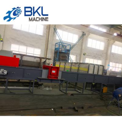 China Plastic Flakes 800-1000kg PET Bottle Recycling Machine In Washing Line for sale