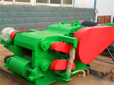 China Industrial Electric Large Log Drum Wood Chipper 55kw With 30mm Chips for sale