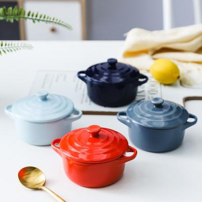 China Stocked Round Mini Casserole Two Handle With Lid Heat Resistant Ceramic Casserole for sale