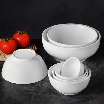 China Cheap Stocked White Porcelain Table Fruit Bowl Ceramic Decorative Salad Bowl Dinner Bowls For Hotel for sale