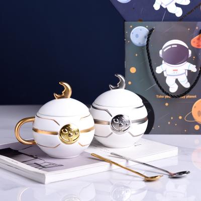 China Disposable Creative Ceramic Cup Astronaut Mug With Lid Personality Milk Coffee Mug for sale