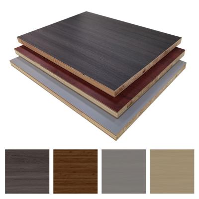 China FSC E0 grade 9mm 15mm double sided 18mm melamine laminated plywood cedarwood core block moisture proof board for sale