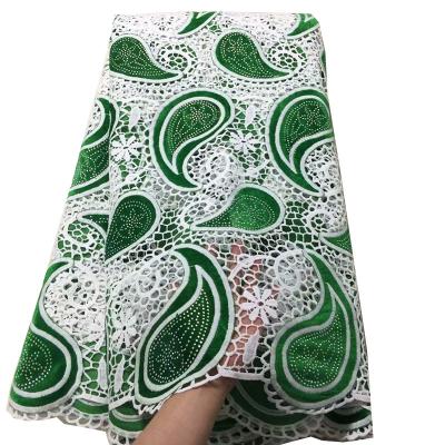 China Sustainable Green Color With White Georges Fashion Dame Africaine 3d Guipure Lace Fabrics for sale