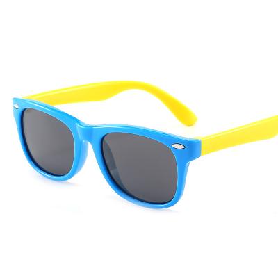 China Fashion Latest Fashion Polarized Children Kids Glass Kids Sunglasses Custom Girls Shades Men's Little Kid's Sunglasses for sale