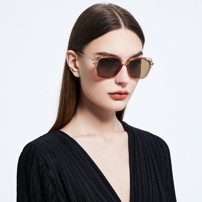 China Fashion Sunglass Sunglasses Shade 2022 Custom Luxury Women Eyewear Fashion Ladies Sunglasses for sale