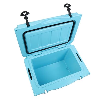 China 35L LLDPE Insulated Rotomolded Food Cooler Box To Keep Beer Cold for sale