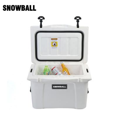 China LLDPE+PU FOAM Car Cooler Box 25L Rotomolded Car Cooler Box For Food Transportation 12v for sale