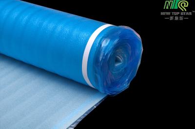 China La cinta sida la base piso del rollo 20KG/M3 ató el Underlayment azul de 2m m EPE en venta