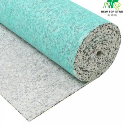 Cina Il tappeto molle ha ritenuto il Underlayment di pavimentazione ritenuto 4mm 720g/m2 dell'inclinazione con il film verde del PE in vendita